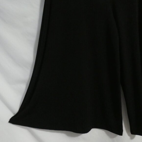 AB STUDIO | large | Capri Leggings With Decorative Double String Sides | USA - Picture 13 of 16